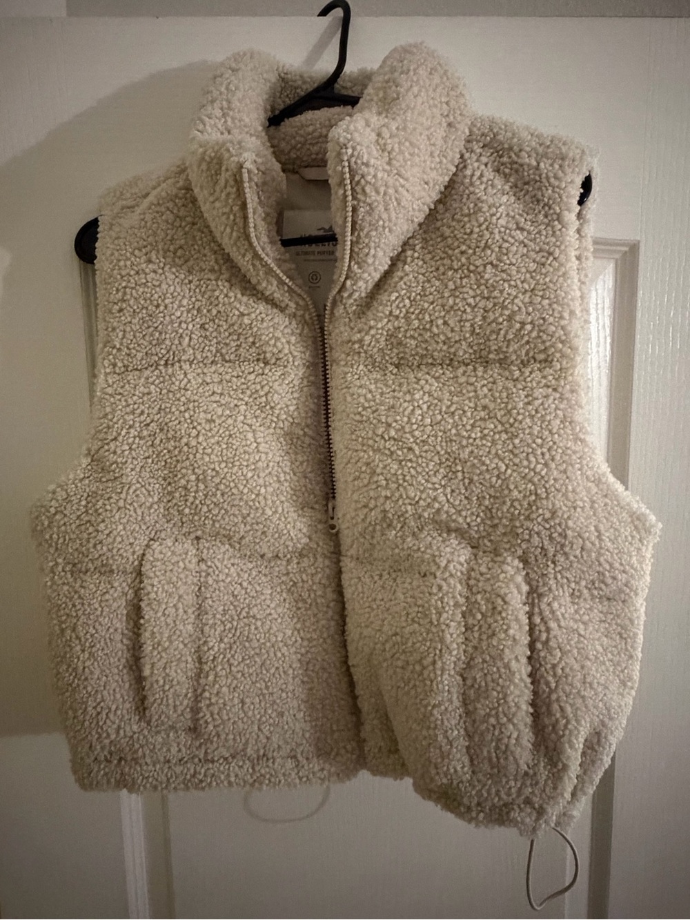 Hollister Ultimate Puffer Collection Sherpa Vest Cream Medium Like New